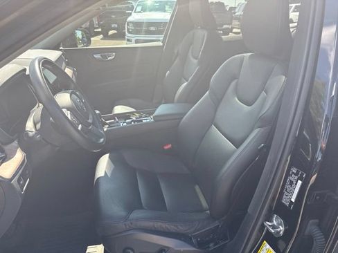Used 2021 Volvo XC60 T5 Momentum w/ Advanced Package AWD/4WD image 11