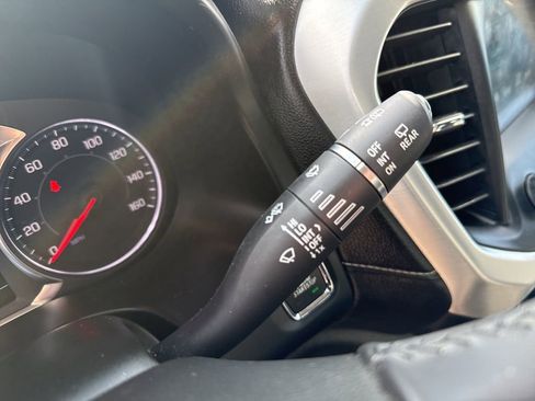 Certified 2019 GMC Acadia SLT image 43