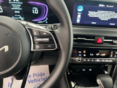 Certified 2025 Kia Seltos S FWD image 24
