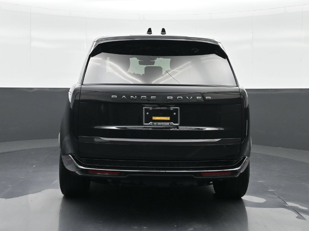 Used 2026 Land Rover Range Rover Long Wheelbase SE AWD/4WD image 7