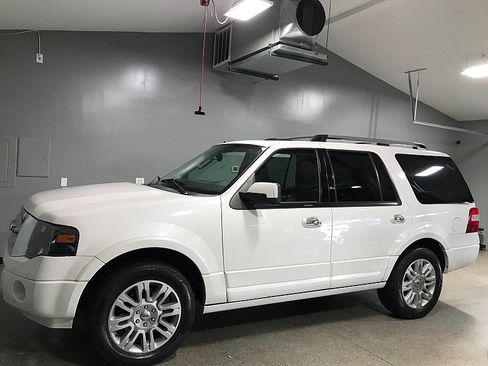Used 2014 Ford Expedition Limited w/ Equipment Group 301A RWD image 7