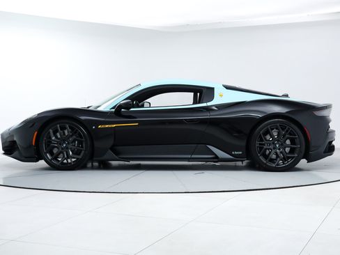 Used 2025 Maserati MC20 Coupe RWD image 3
