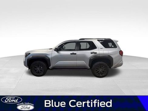 Used 2025 Toyota 4Runner SR5 image 3
