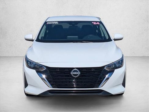 Used 2024 Nissan Sentra SV FWD image 2