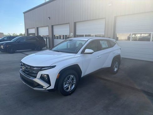 New 2026 Hyundai Tucson SE image 7