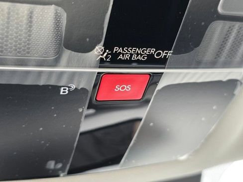 Certified 2025 Hyundai Santa Fe SEL image 12