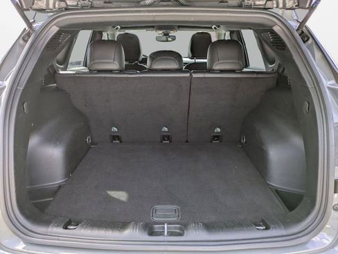 Used 2024 Jeep Compass Limited image 13