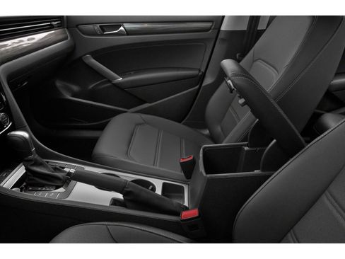 Used 2021 Volkswagen Passat 2.0T SE image 46