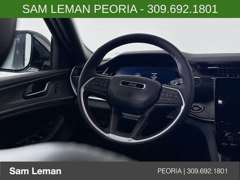 New 2025 Jeep Grand Cherokee Limited w/ Black Appearance Package image 11