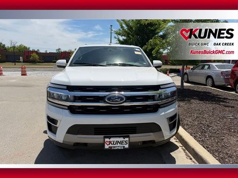 Used 2023 Ford Expedition Limited AWD/4WD image 3