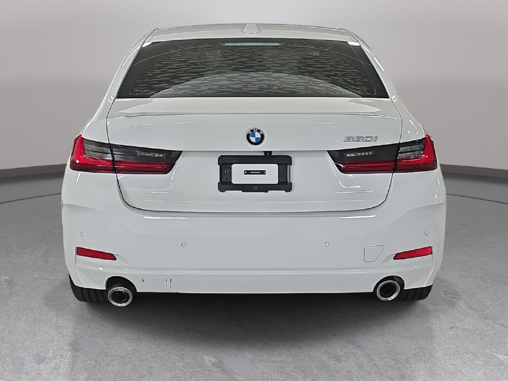 Certified 2023 BMW 330i Sedan w/ Driving Assistance Package RWD image 7