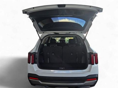 New 2026 Kia Sorento S w/ S Panoramic Sunroof Package image 9