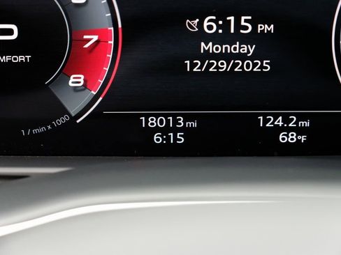 Used 2024 Audi SQ7 Prestige image 17