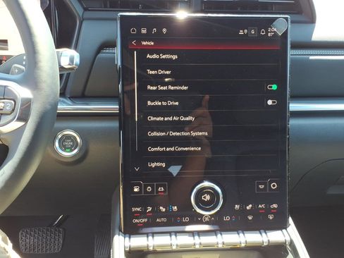 New 2026 GMC Terrain Elevation w/ Elevation Premium Package AWD/4WD image 19