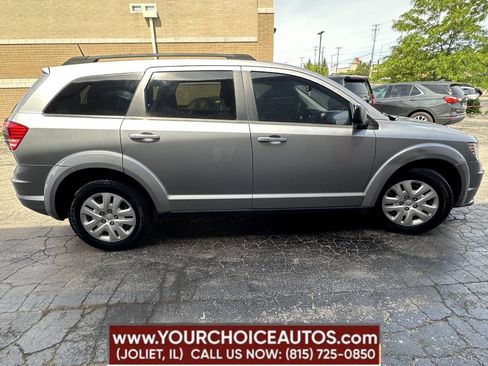 Used 2020 Dodge Journey SE FWD image 8