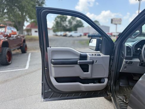 Used 2020 Ford F150 XLT AWD/4WD image 23