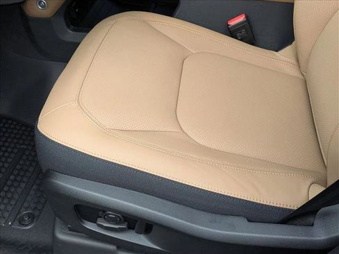 New 2026 Land Rover Defender 110 V8 image 4