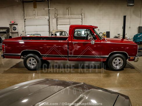 Used 1989 Dodge D/W Truck 150 image 15