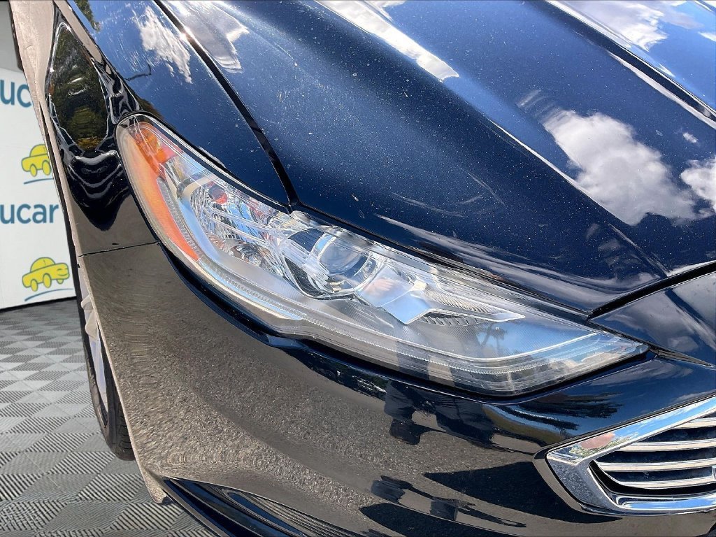 Used 2018 Ford Fusion SE w/ Fusion SE Technology Package FWD image 29