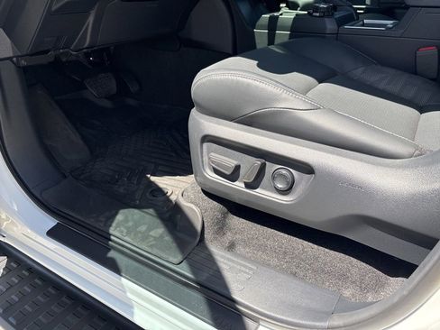 Used 2025 Toyota 4Runner TRD Off-Road AWD/4WD image 8