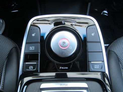 Used 2022 Kia Niro EX image 47