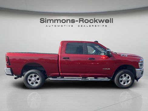 Used 2026 RAM 2500 Big Horn AWD/4WD image 6