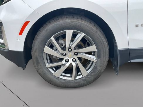 Certified 2022 Chevrolet Equinox Premier AWD/4WD image 9