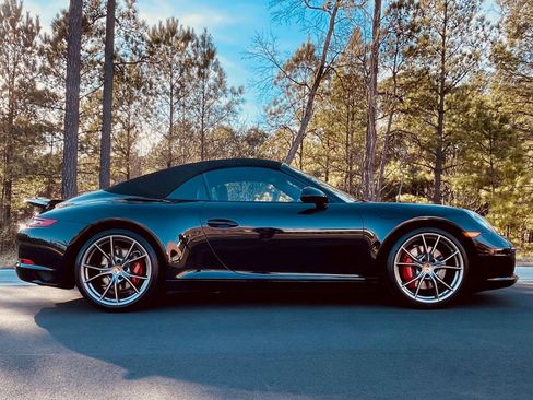 Used 2019 Porsche 911 Carrera S image 7