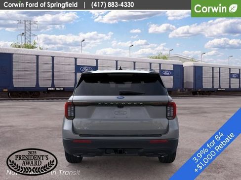 New 2026 Ford Explorer Active AWD/4WD image 7
