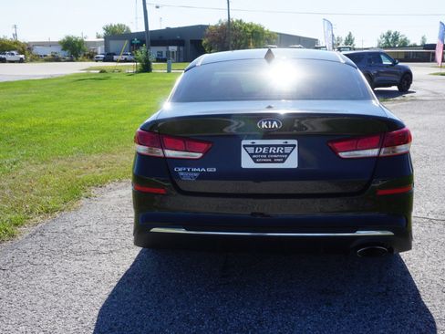 Used 2020 Kia Optima LX image 17