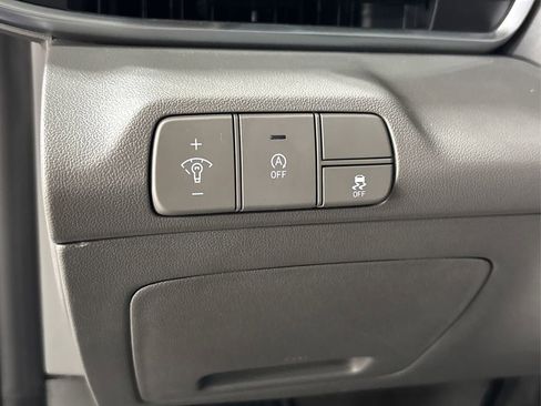 Certified 2024 Hyundai Elantra SE FWD image 34