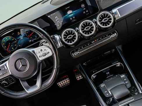 Used 2021 Mercedes-Benz GLB 250 GLB 250 image 20