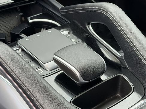 Certified 2025 Mercedes-Benz GLE 450e 4MATIC image 29