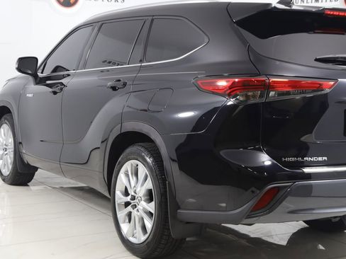 Used 2020 Toyota Highlander Limited AWD/4WD image 25