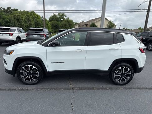Used 2024 Jeep Compass Limited AWD/4WD image 29