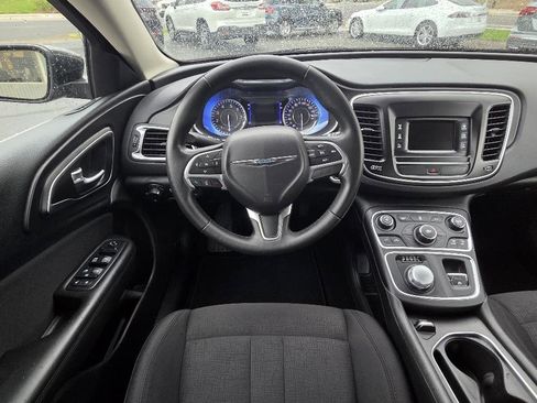 Used 2015 Chrysler 200 Limited w/ Convenience Group FWD image 17