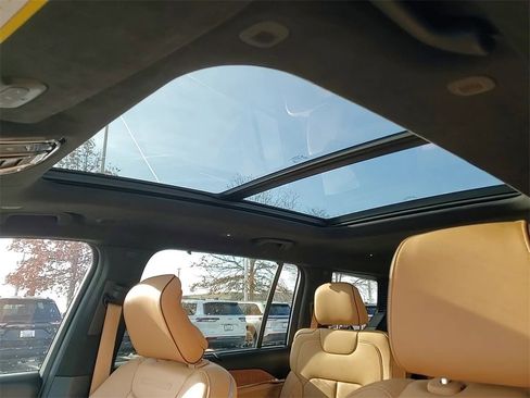 Used 2023 Jeep Grand Cherokee L Summit image 19