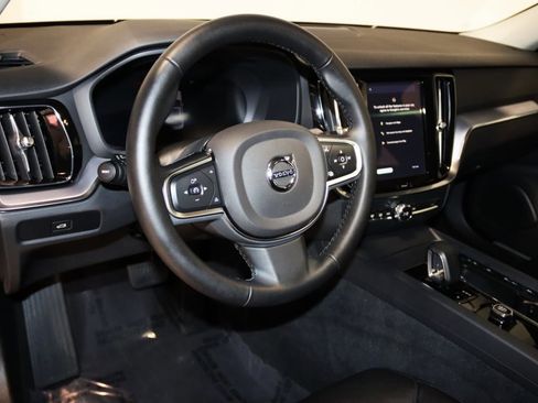 Used 2025 Volvo S60 B5 Core image 38