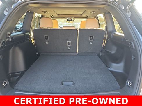 Used 2025 Jeep Grand Cherokee Limited w/ Black Appearance Package image 13