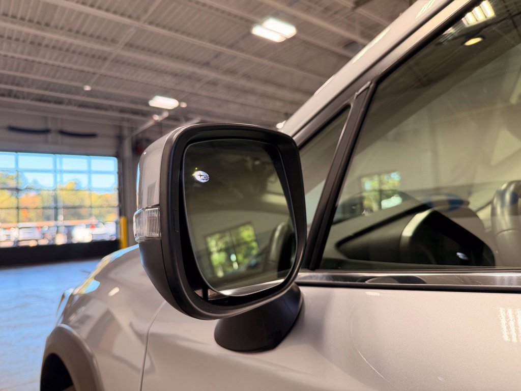 Used 2019 Subaru Crosstrek 2.0i Limited w/ Moonroof Package w/Navigation AWD/4WD image 13