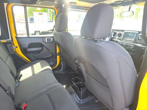 Used 2019 Jeep Wrangler Unlimited Sport S AWD/4WD image 10