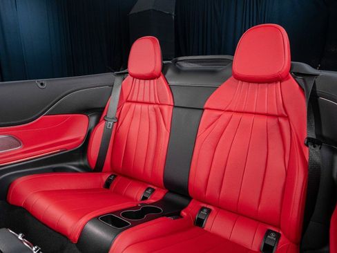 Used 2025 Mercedes-Benz CLE 450 4MATIC Cabriolet image 31