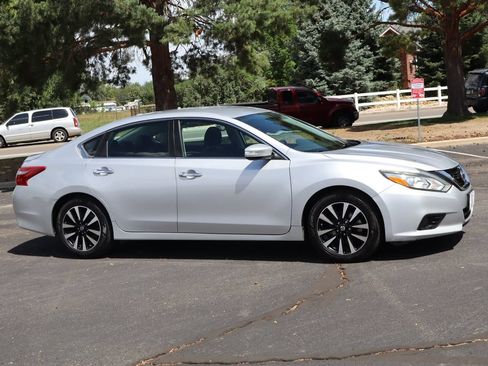 Used 2018 Nissan Altima 2.5 SL FWD image 2