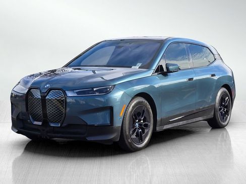 Used 2023 BMW iX xDrive50 w/ Premium Package image 8