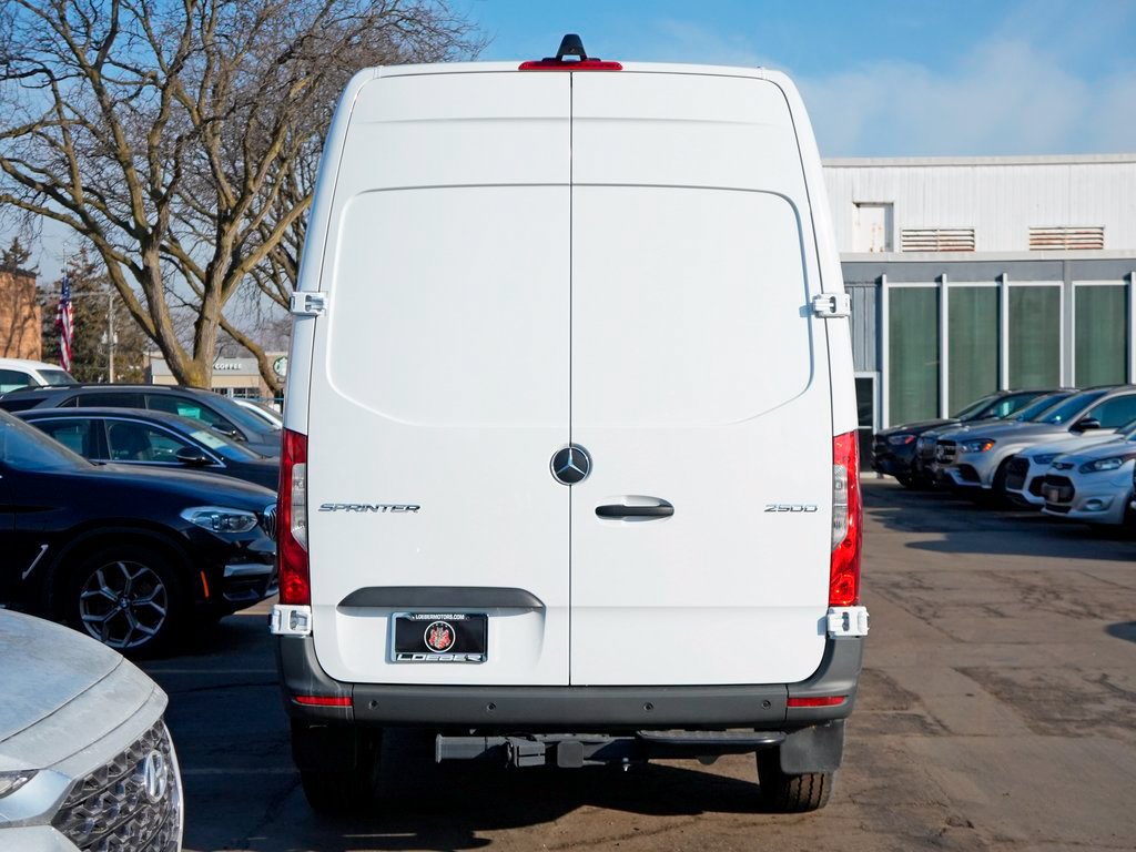 Used 2026 Mercedes-Benz Sprinter 2500 image 4