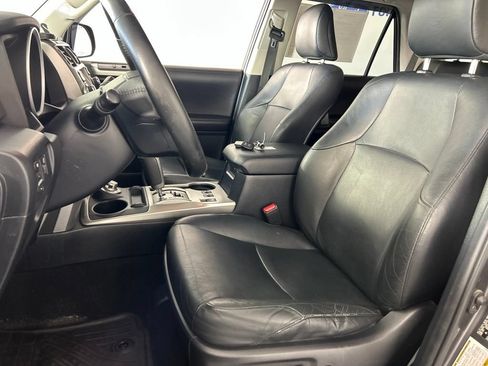 Used 2013 Toyota 4Runner Limited AWD/4WD image 25