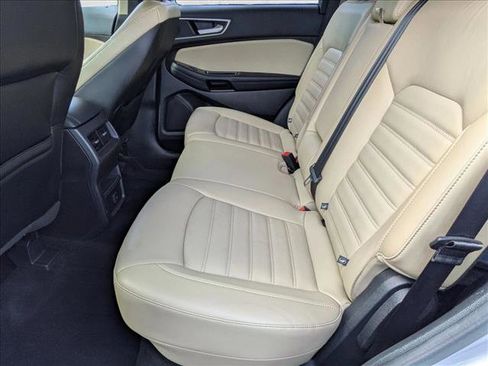 Used 2018 Ford Edge SEL w/ Equipment Group 201A FWD image 18