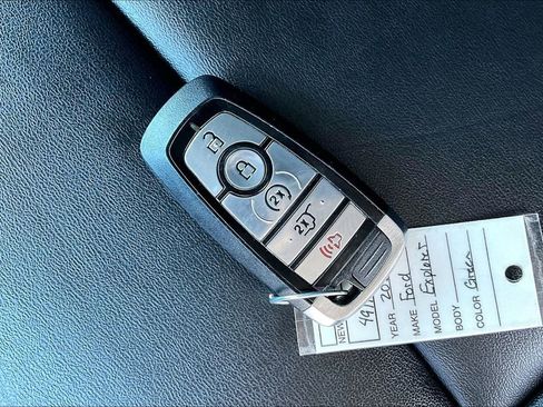 Used 2022 Ford Explorer XLT w/ Equipment Group 202A AWD/4WD image 6