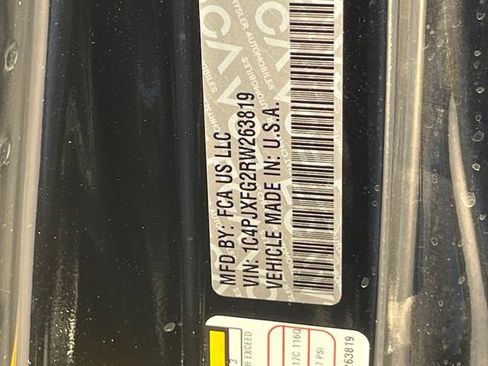 Certified 2024 Jeep Wrangler Unlimited Rubicon AWD/4WD image 33