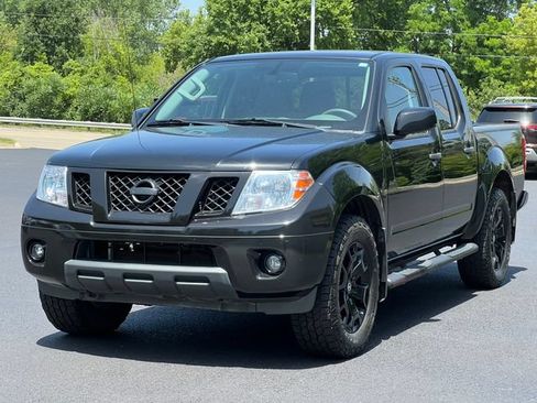 Used 2020 Nissan Frontier SV w/ Midnight Edition Floor Mats AWD/4WD image 40